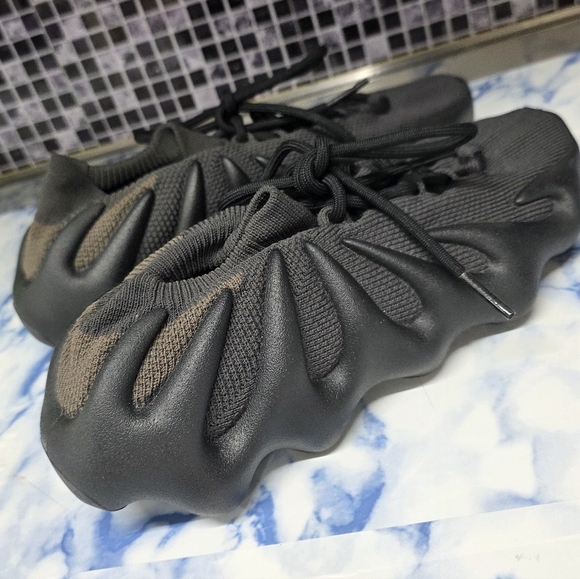 Adidas Yeezy Boost 450 Shoes Kanye West Luxury Black Sneakers Size 9 1/2 - Picture 4 of 12